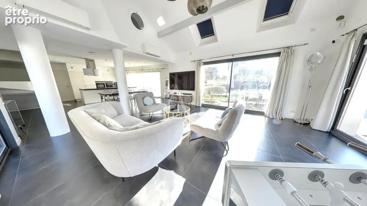 Maison contemporaine Bry sur Marne - environ 212m² - photo 4