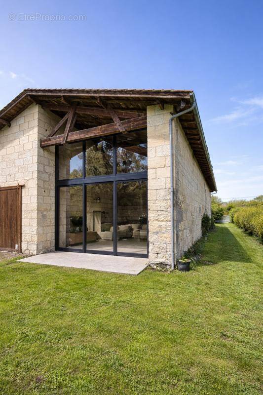 Maison à GENISSAC