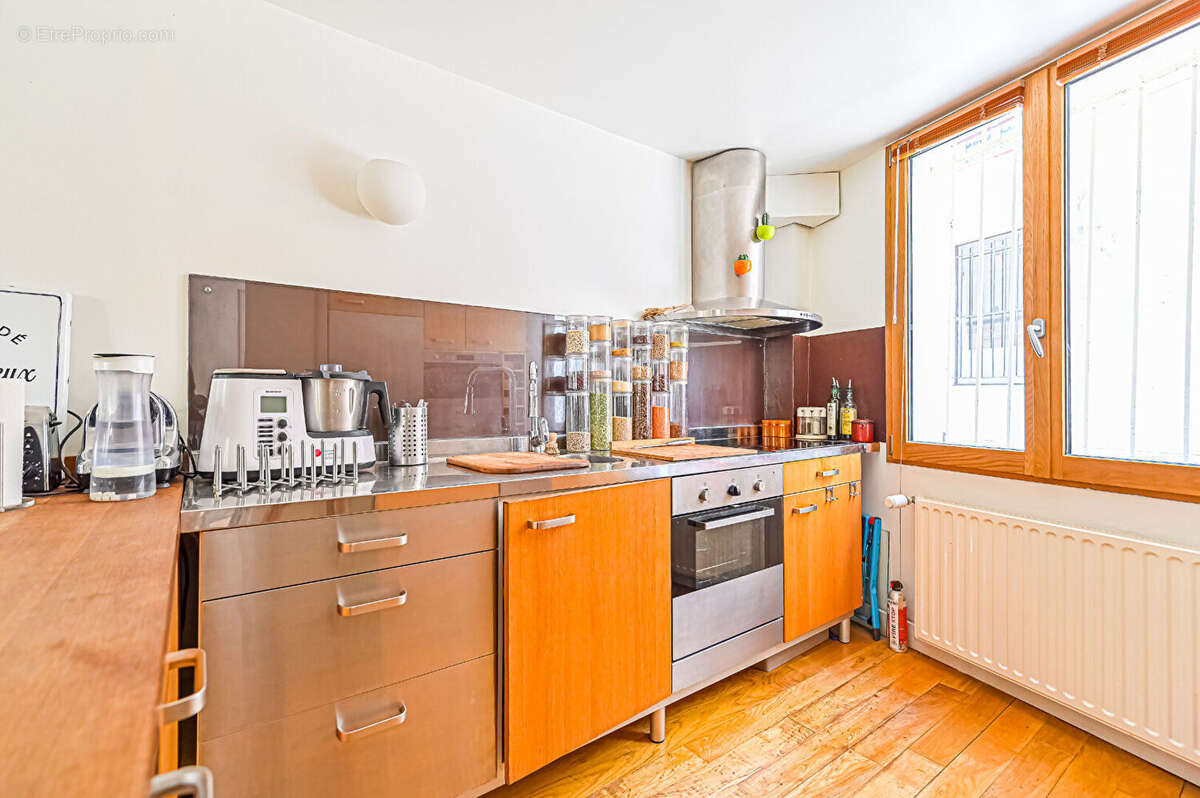Appartement à PARIS-10E