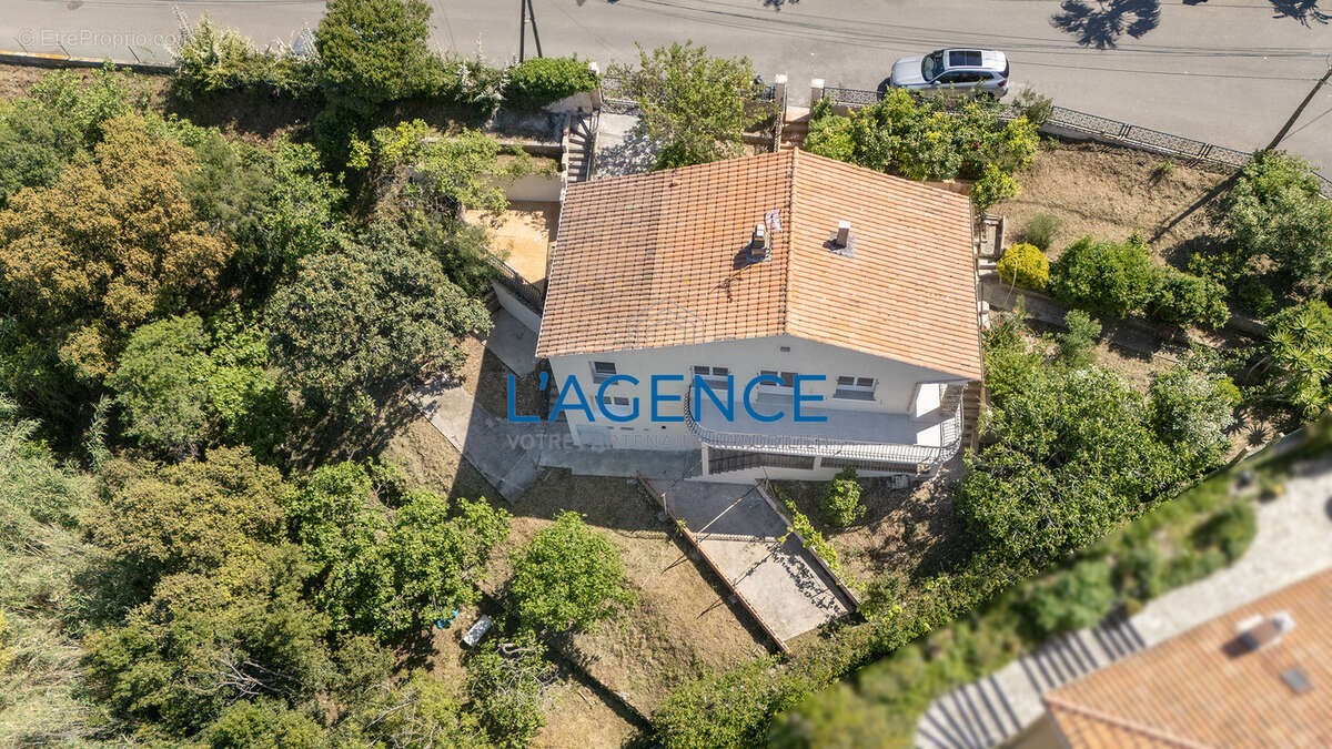 Maison à HYERES