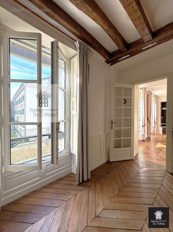 Appartement à VERSAILLES