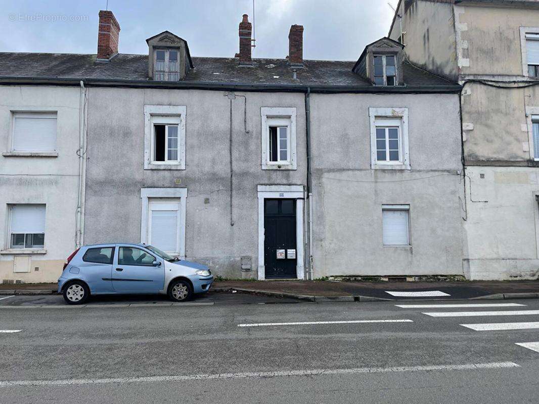 Appartement à FOURCHAMBAULT