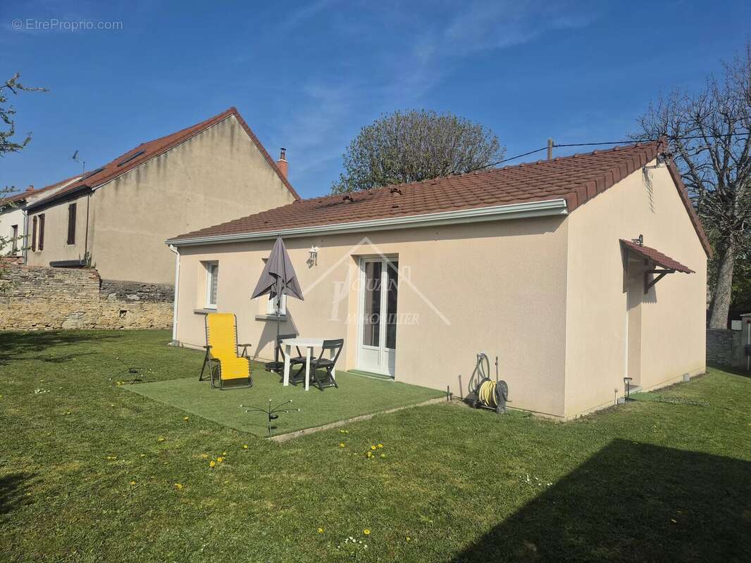 Maison à AIGUEPERSE