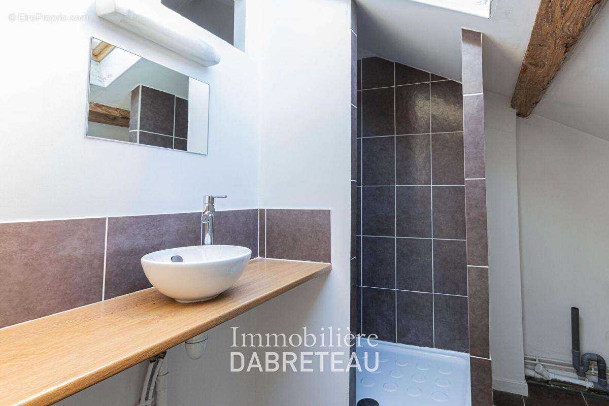 Appartement à LYON-8E