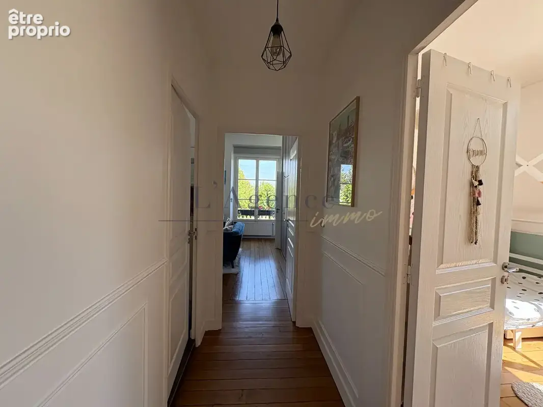 Maison en pierre 210 m² - photo 10