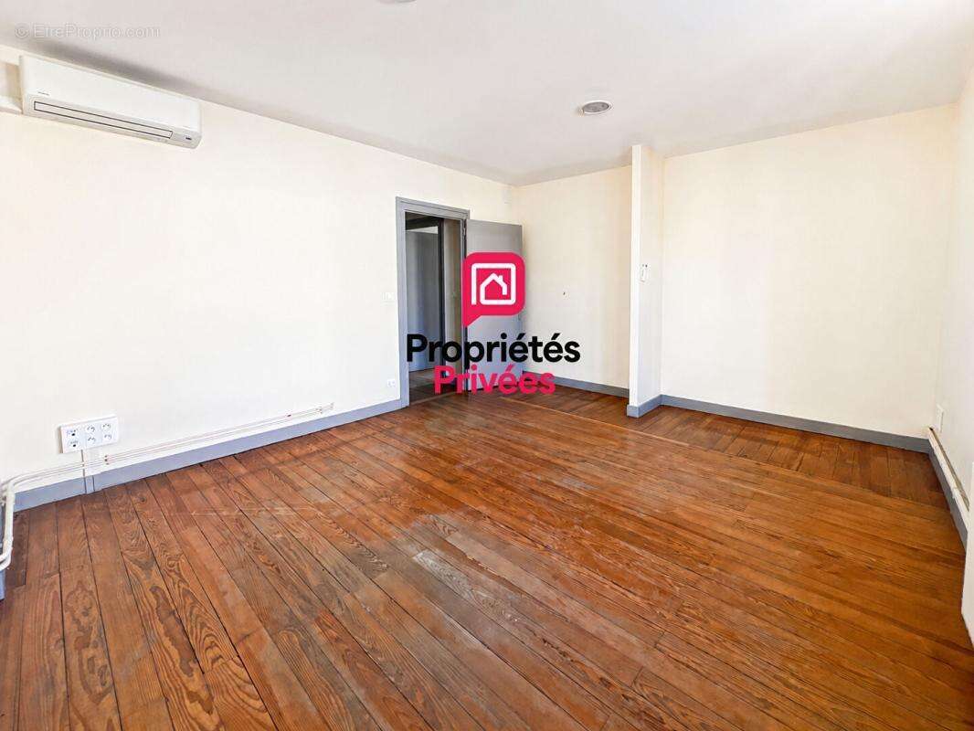 Immeuble en pierre avec garage, cour privative et fort potentiel d'aménagement - photo 8
