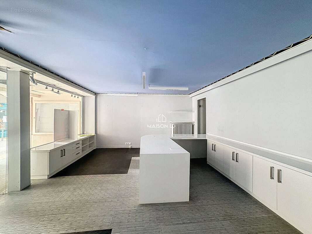 Commerce à GRANVILLE