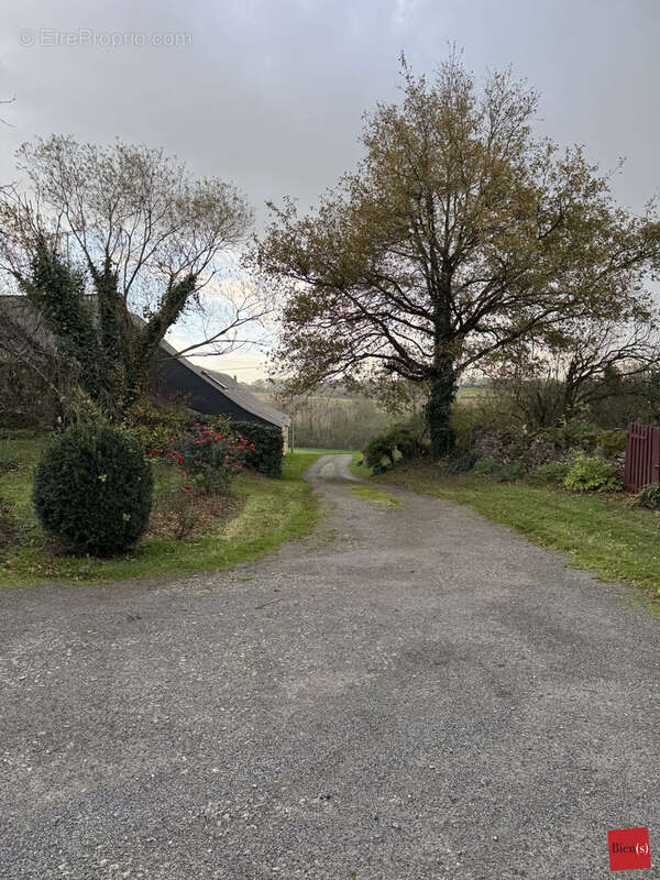 Autre à QUELAINES-SAINT-GAULT