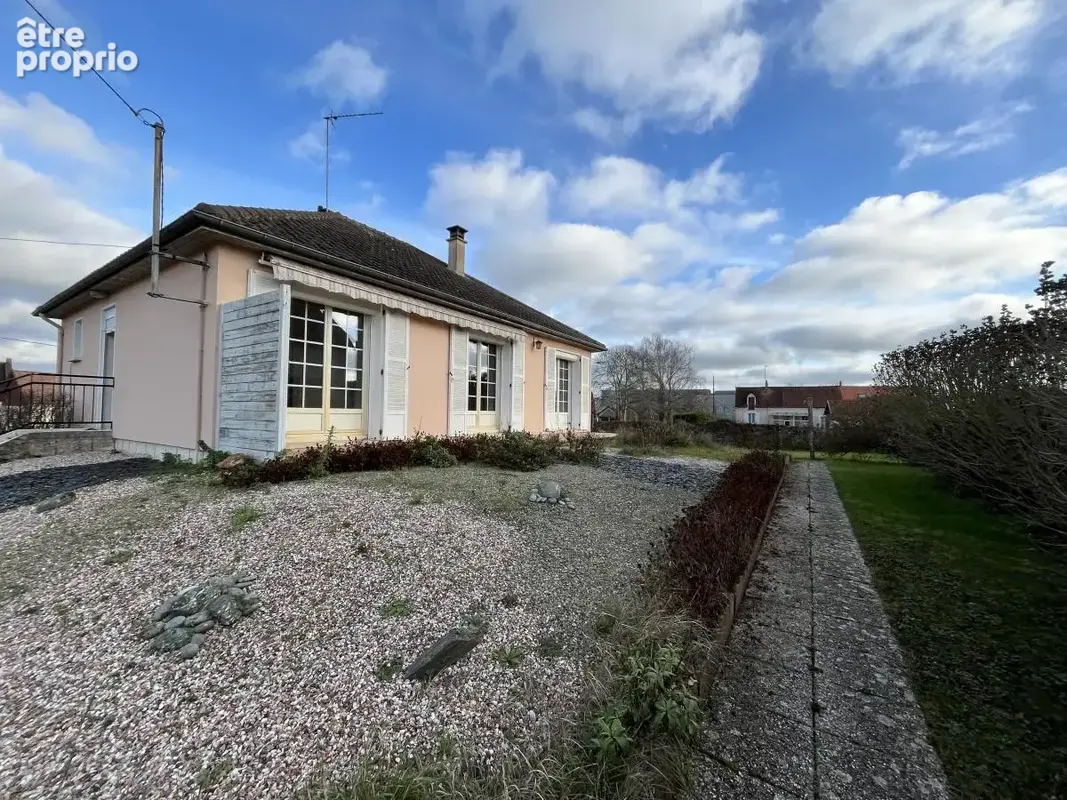 Maison à CONNERRE