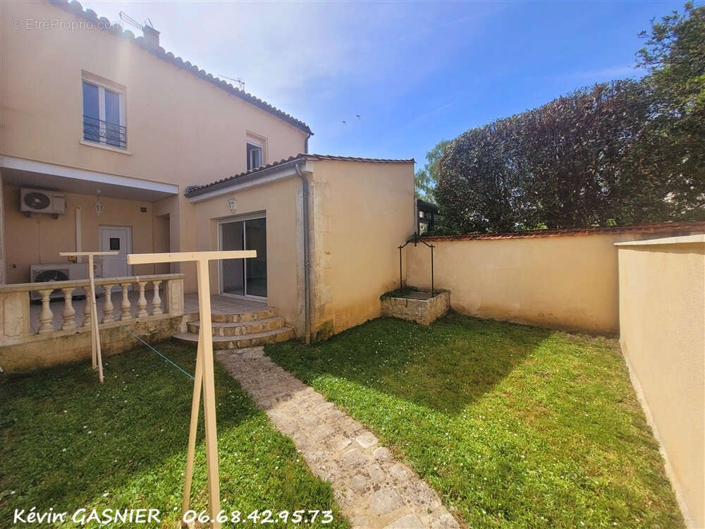 Maison à L'ISLE-D'ESPAGNAC