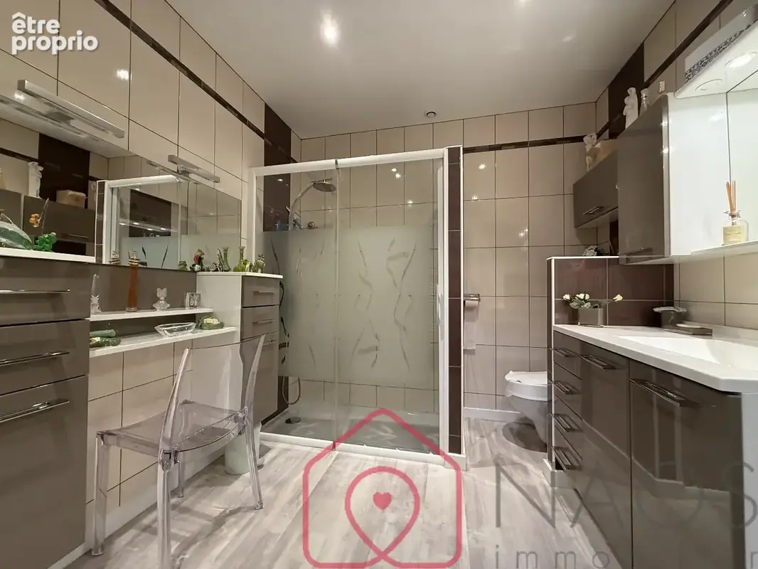 Rare Appartement de 180 m2 volumes exceptionnels & luminosité au rendez-vous - photo 7