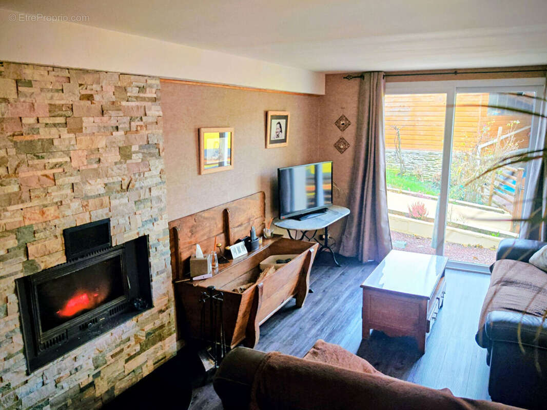 Maison à CONDE-SUR-NOIREAU