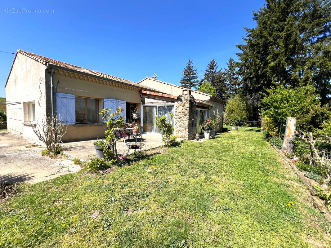 Maison à SAINT-ROMAIN-DE-LERPS