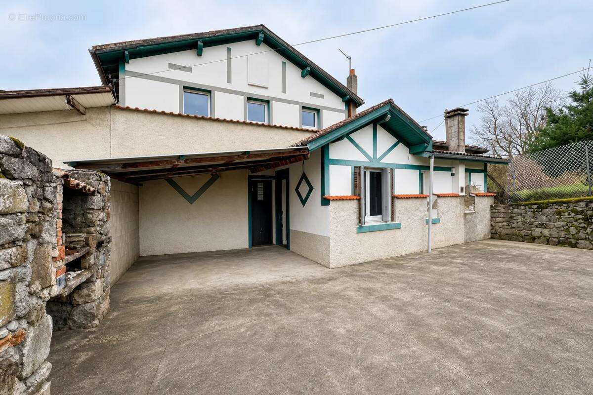 Spacieuse maison 8 pièces à Vollore-Ville - photo 9