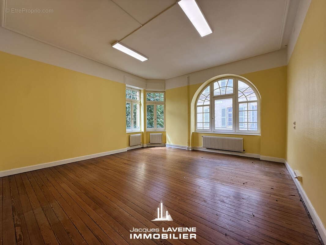 Metz-triangle impérial ensemble immobilier 20 pieces - photo 9