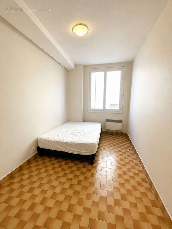 T2 34 m2   Centre-ville Saint-Étienne   38000 - photo 4