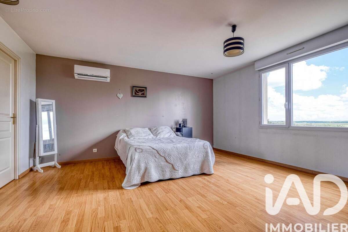 Photo 8 - Maison à CHEZY-SUR-MARNE