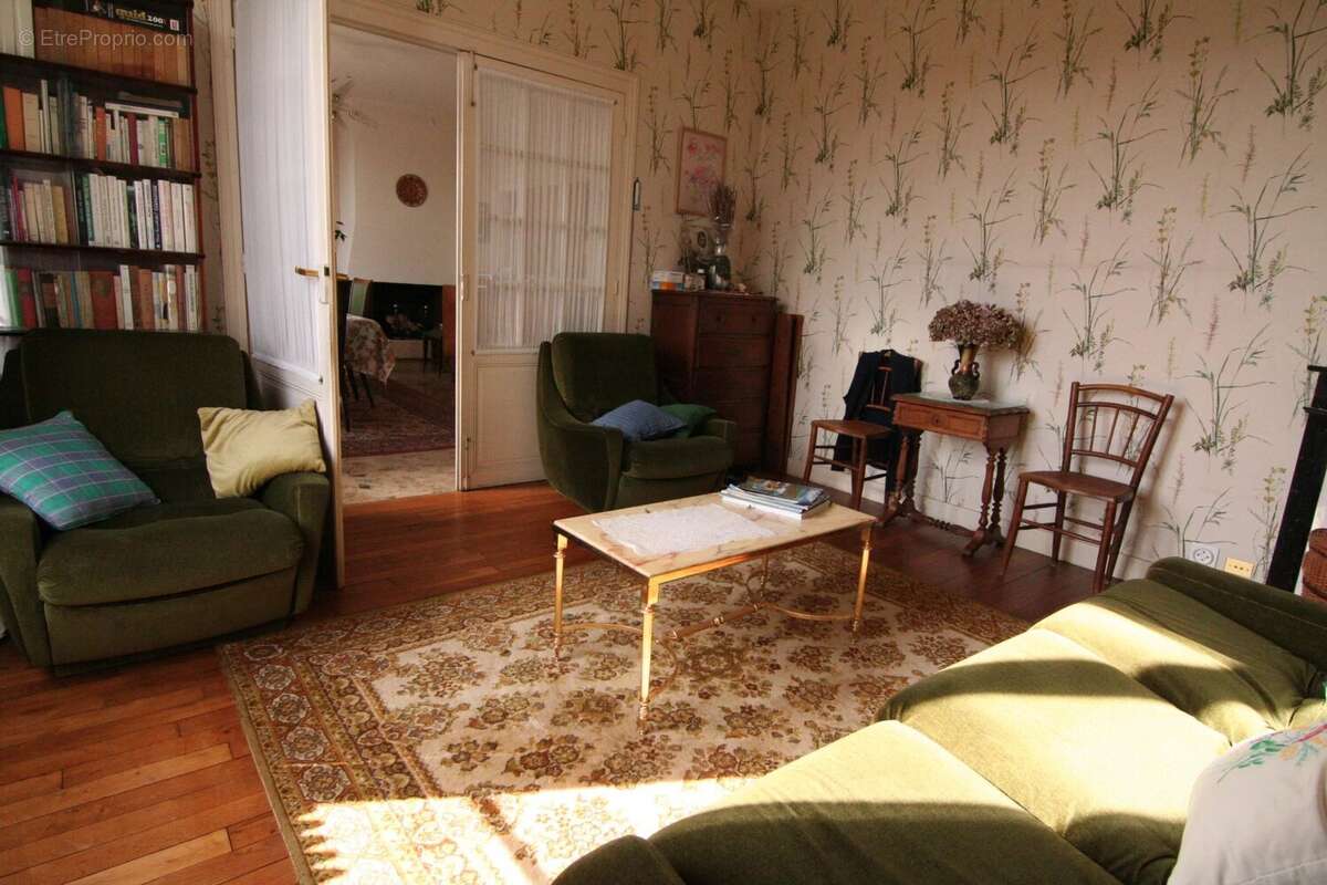 Maison à SAINT-CHERON