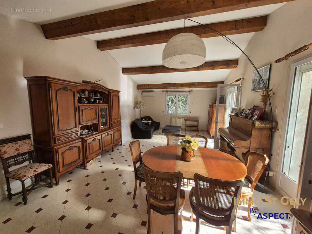 Maison à SAINT-GELY-DU-FESC