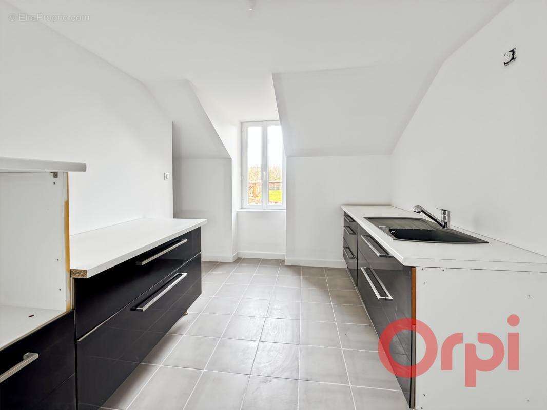 Maison à SAINT-AMAND-MONTROND