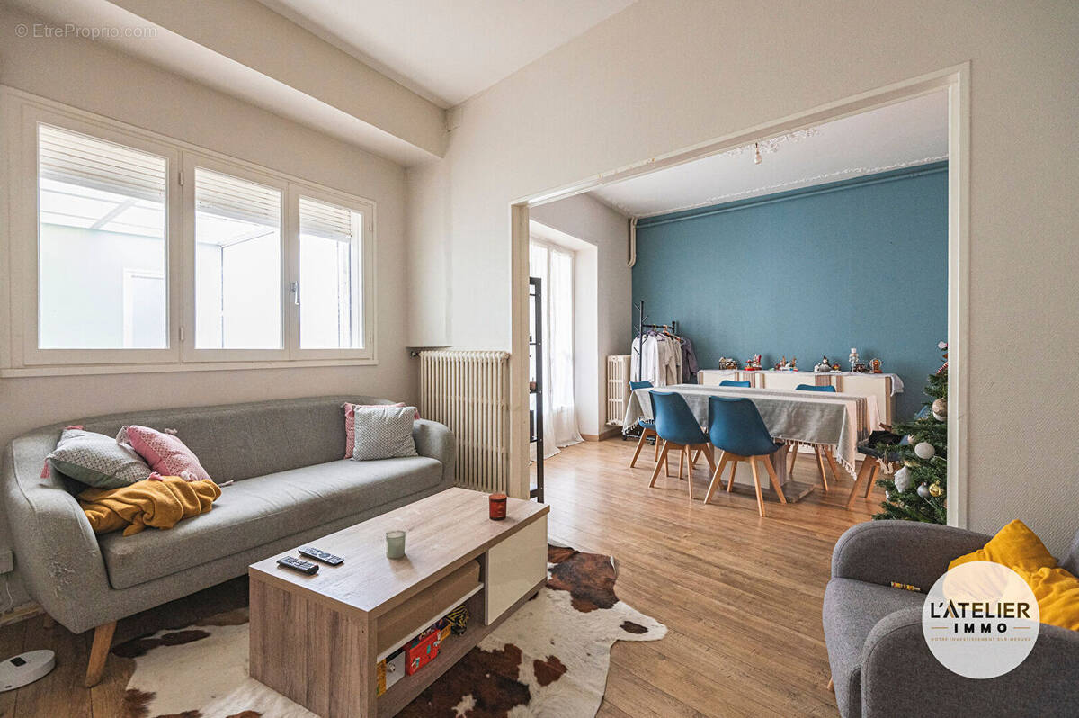 Maison à MAILLY-CHAMPAGNE