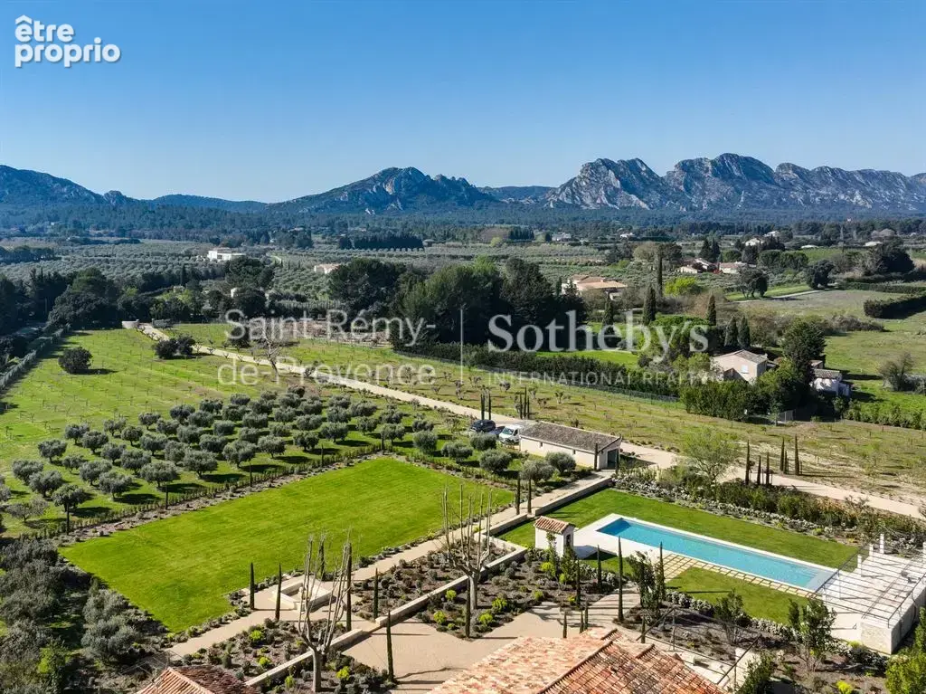Mas en pierre rénové avec superbe vue sur les Alpilles, tennis et piscine - photo 7