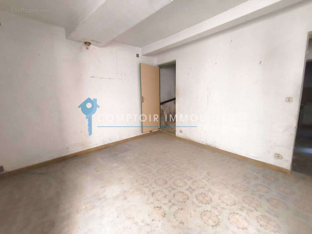 Dpt boulbon (13) maison de village avec cour a renover - photo 6