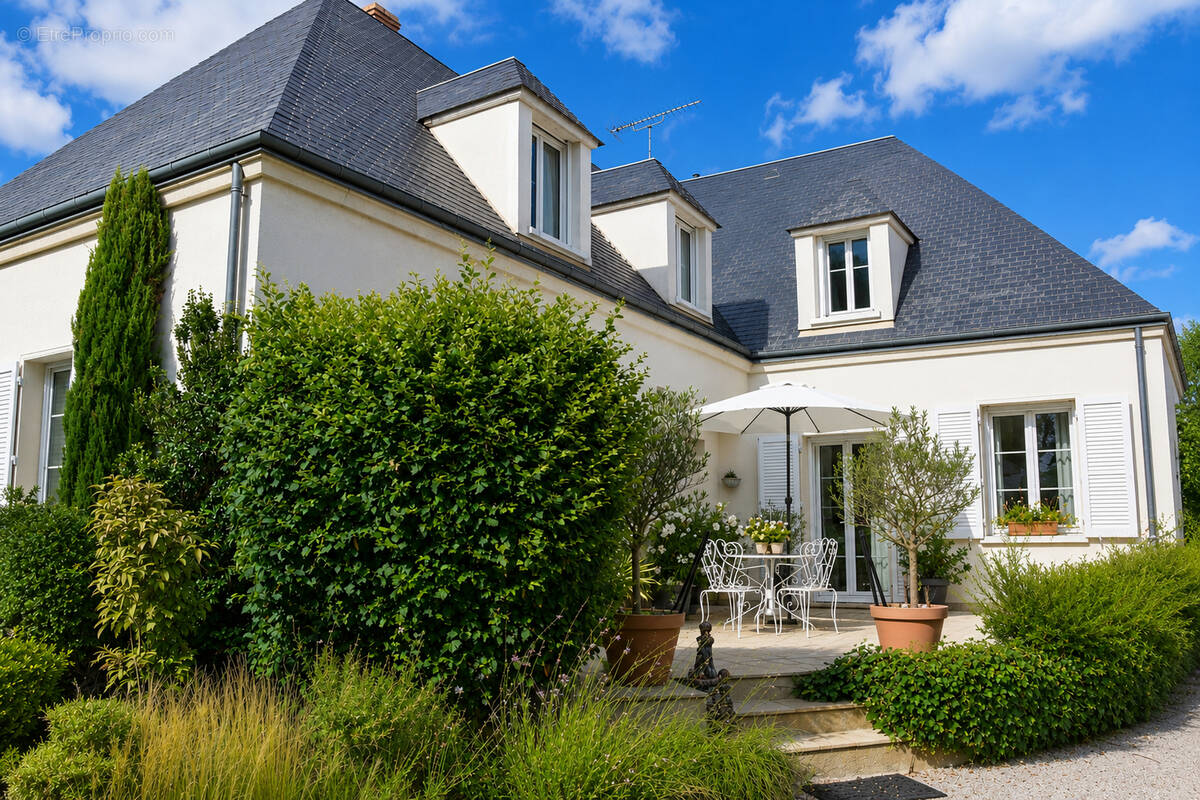 Maison à AMILLY