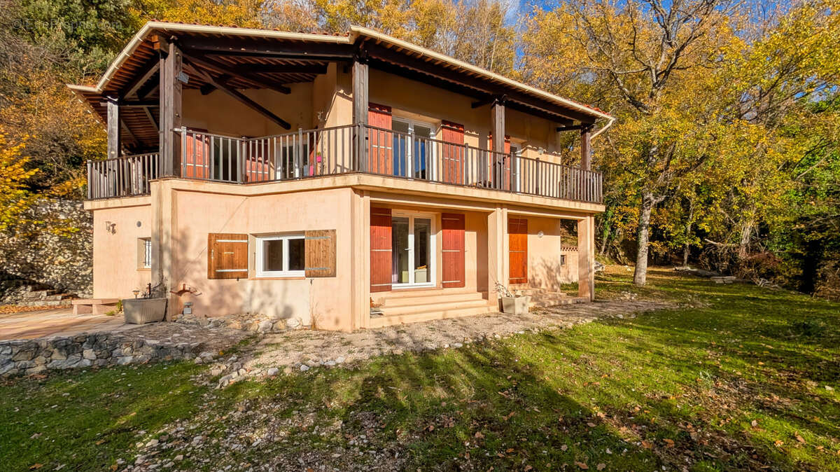 Maison à GREOLIERES