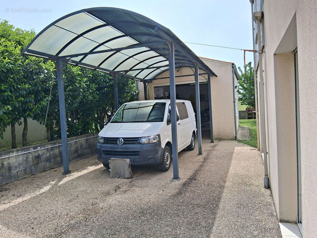 Maison à SAINT-AGNANT