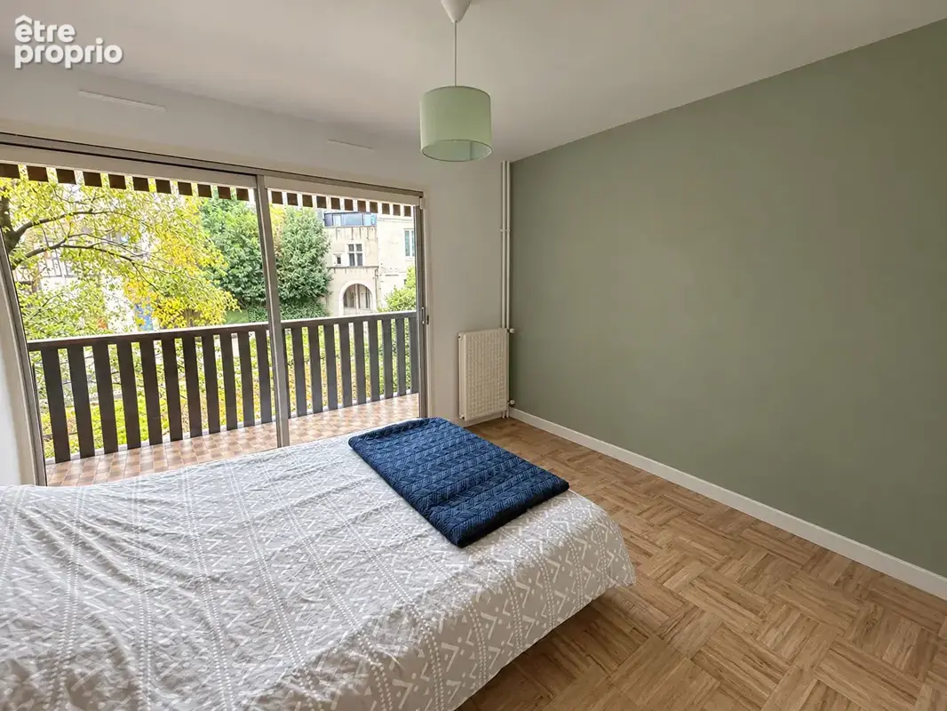 BOURGES  Appartement  5 pièce(s) 84 m2 - photo 5