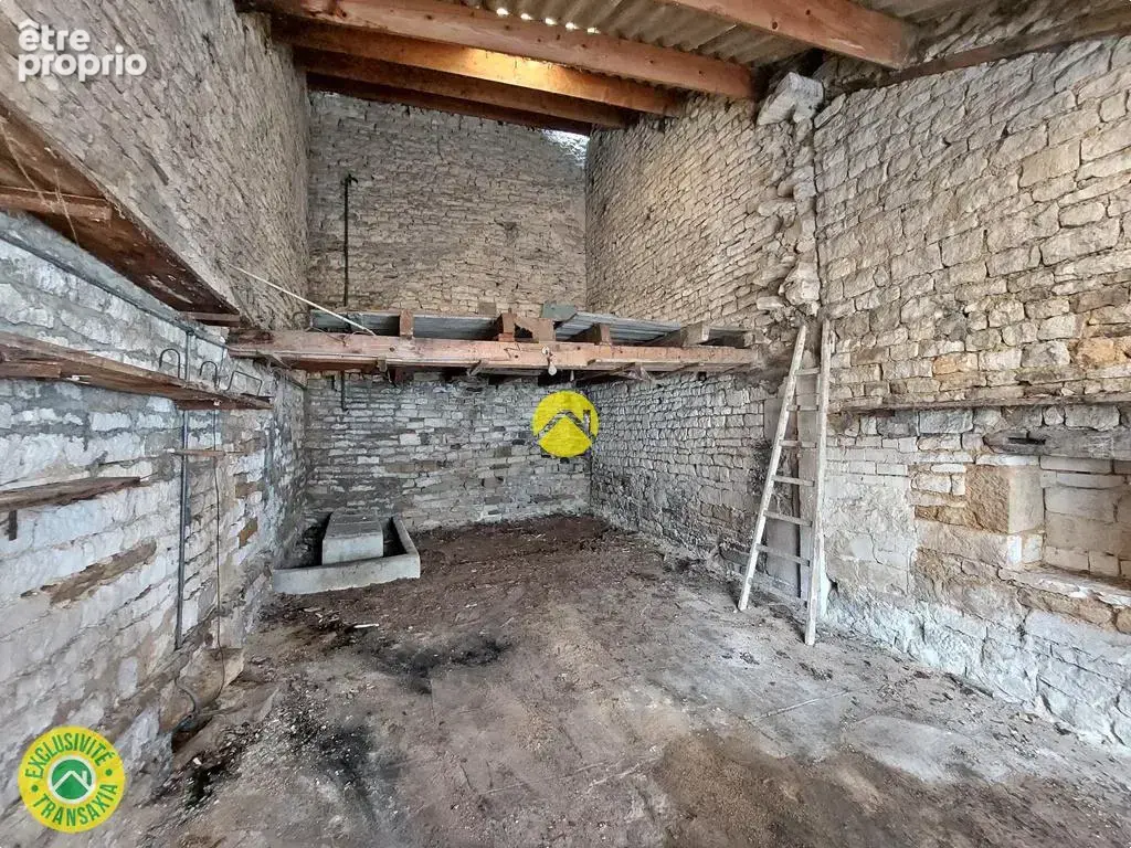 Maison de village avec garage - photo 17