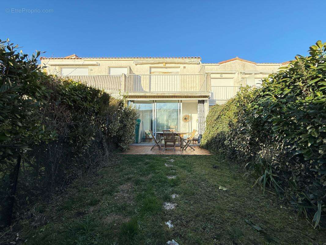 Appartement à VAUX-SUR-MER