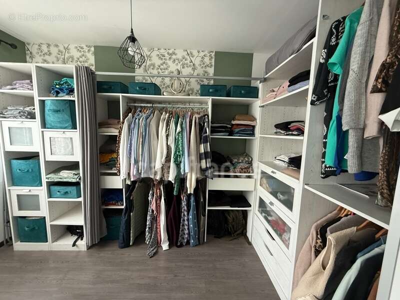 Maison à POUEYFERRE