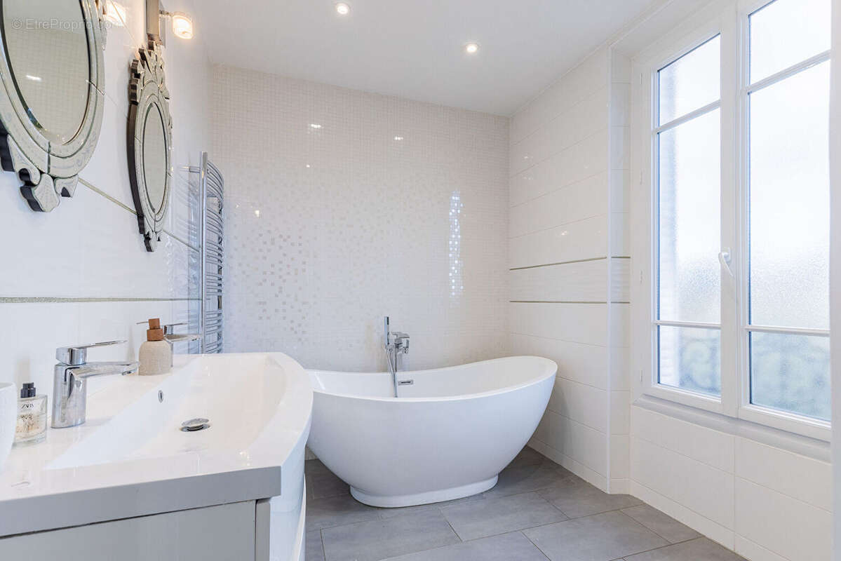 Maison à VERRIERES-LE-BUISSON