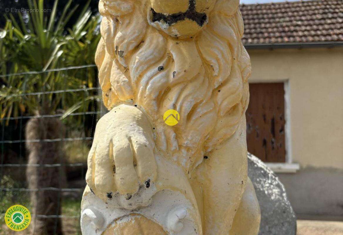 Maison à SAINT-AMAND-MONTROND