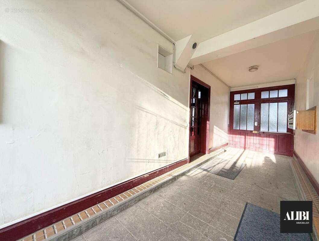 Appartement à SARTROUVILLE