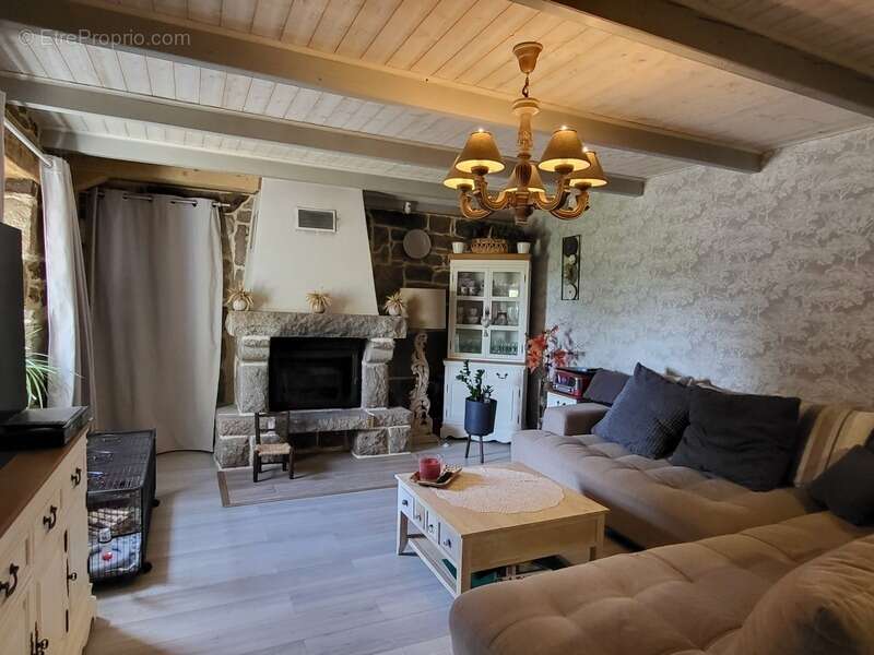 Maison à PLOUBEZRE
