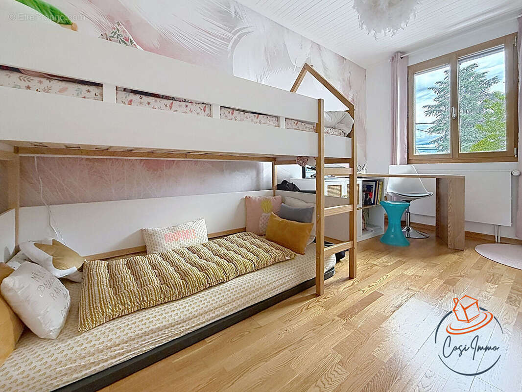 Maison à PREVESSIN-MOENS