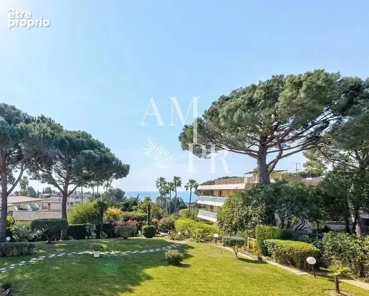 Cannes croix des gardes tres bel appartement avec toit-terrasse et vue mer - photo 13