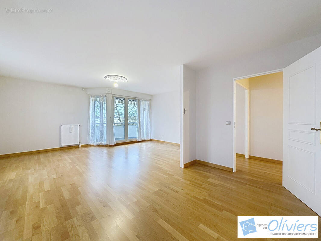 Appartement à MONTIGNY-LE-BRETONNEUX