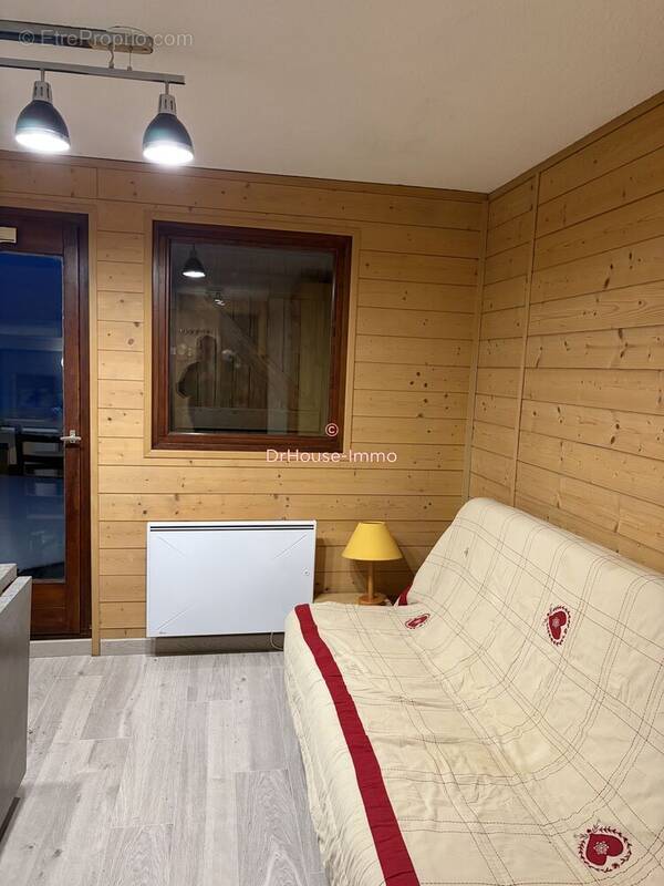 Appartement à MORILLON