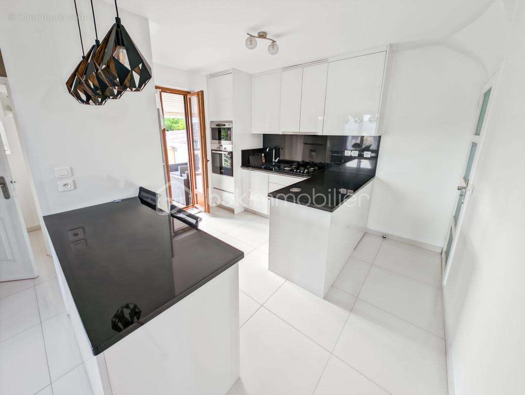 Maison à NEUILLY-SUR-MARNE