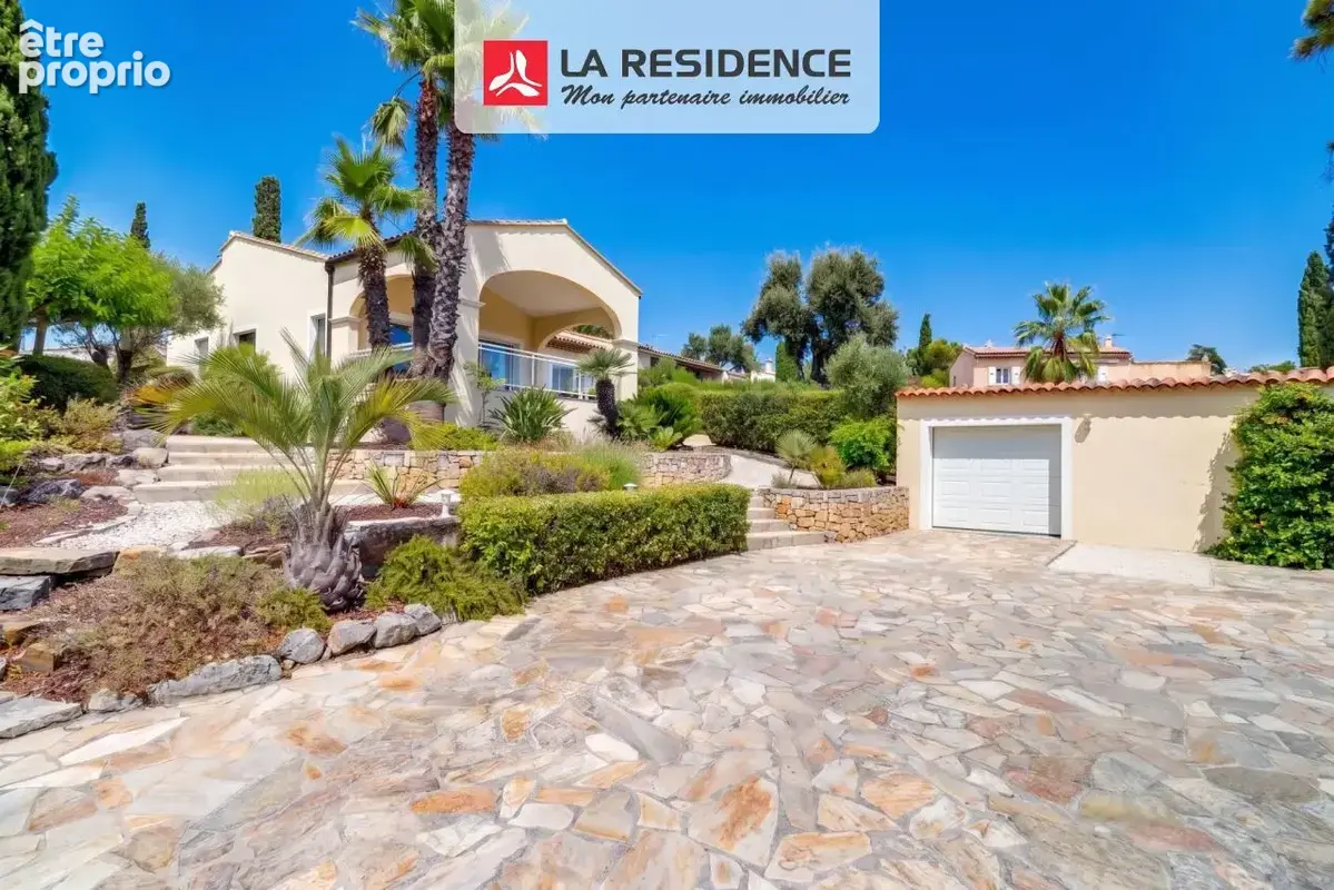 Photo Maison à Frejus au prix de 789 000€