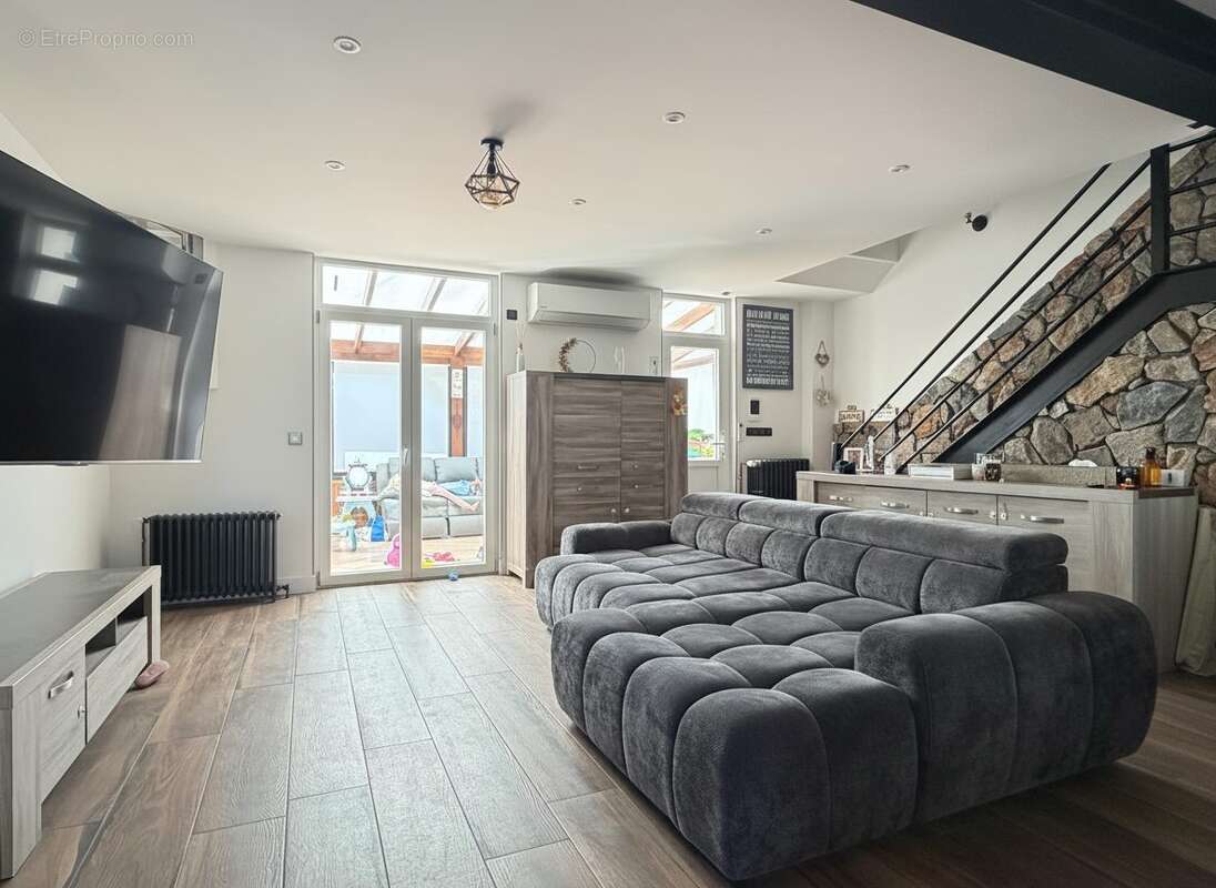 Maison à MERY-SUR-OISE