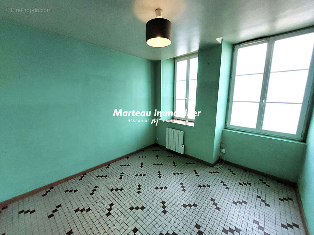 Maison à MONCE-EN-BELIN