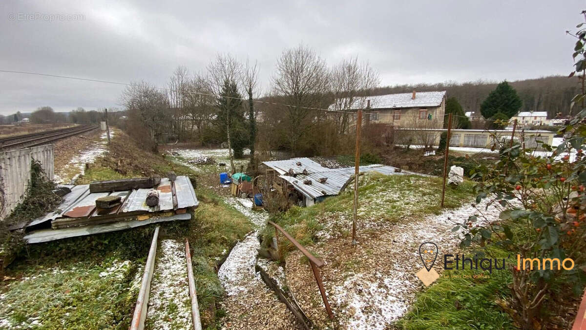 Maison à VILLE-SOUS-LA-FERTE