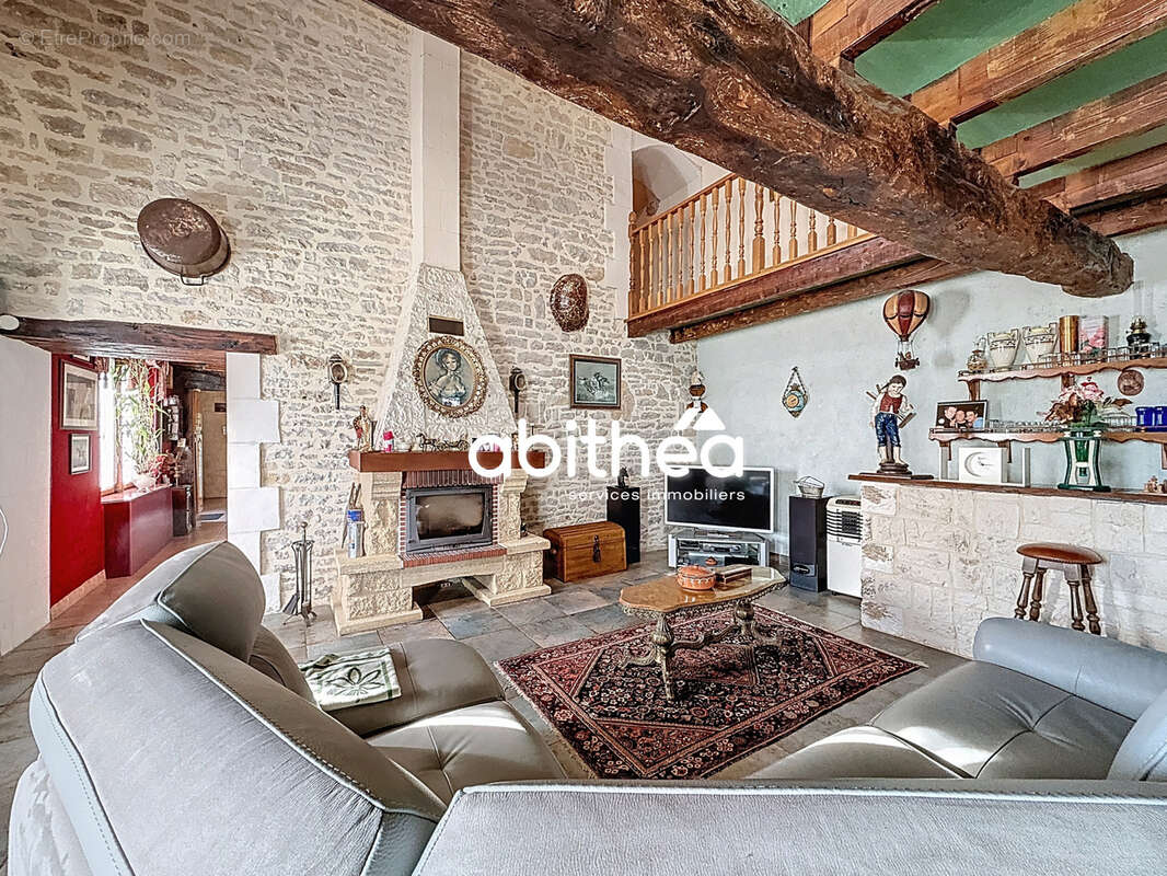 Maison à VILLEFAGNAN