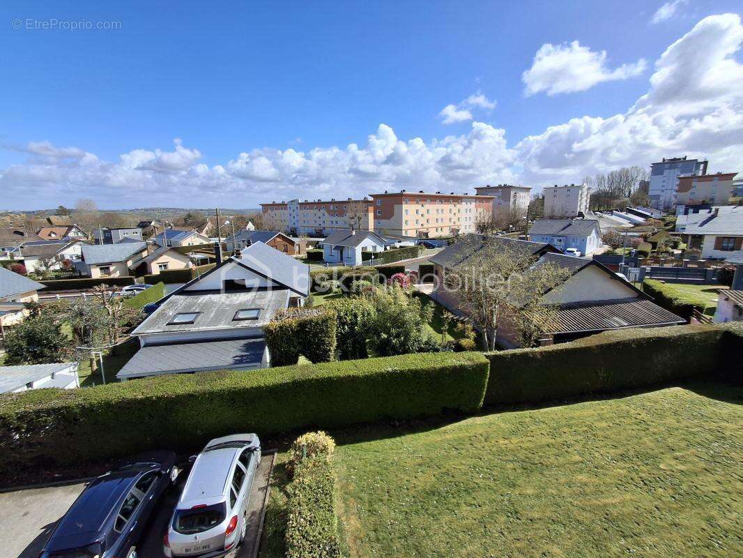 ***appartement 56m2  2chambres refait a neuf avec balcon, cave, box parking privatif dieppe*** - photo 4