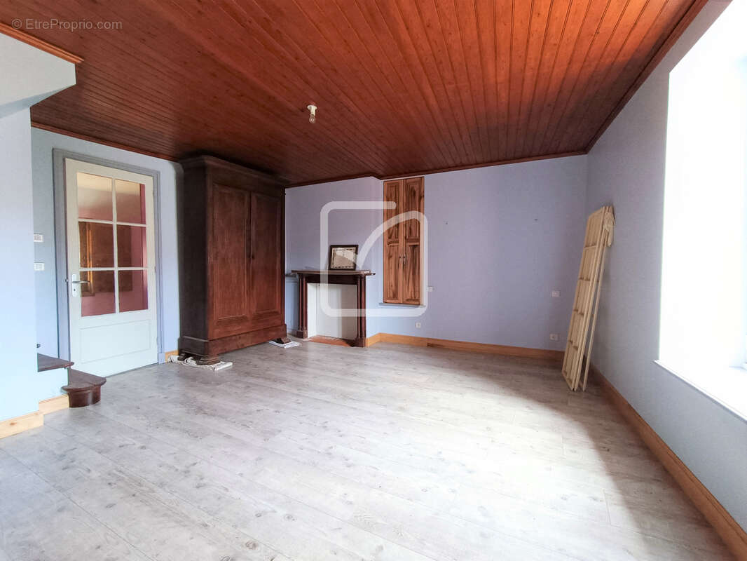 Maison à CUBJAC